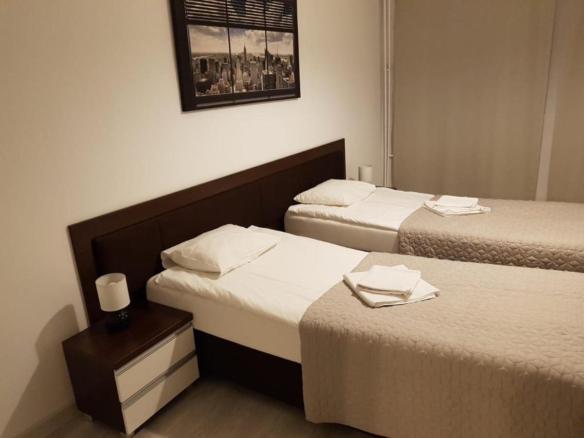 Kaja Apartamenty Legnica Exteriör bild