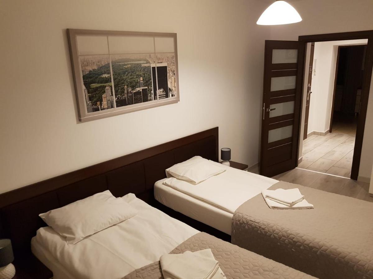 Kaja Apartamenty Legnica Exteriör bild