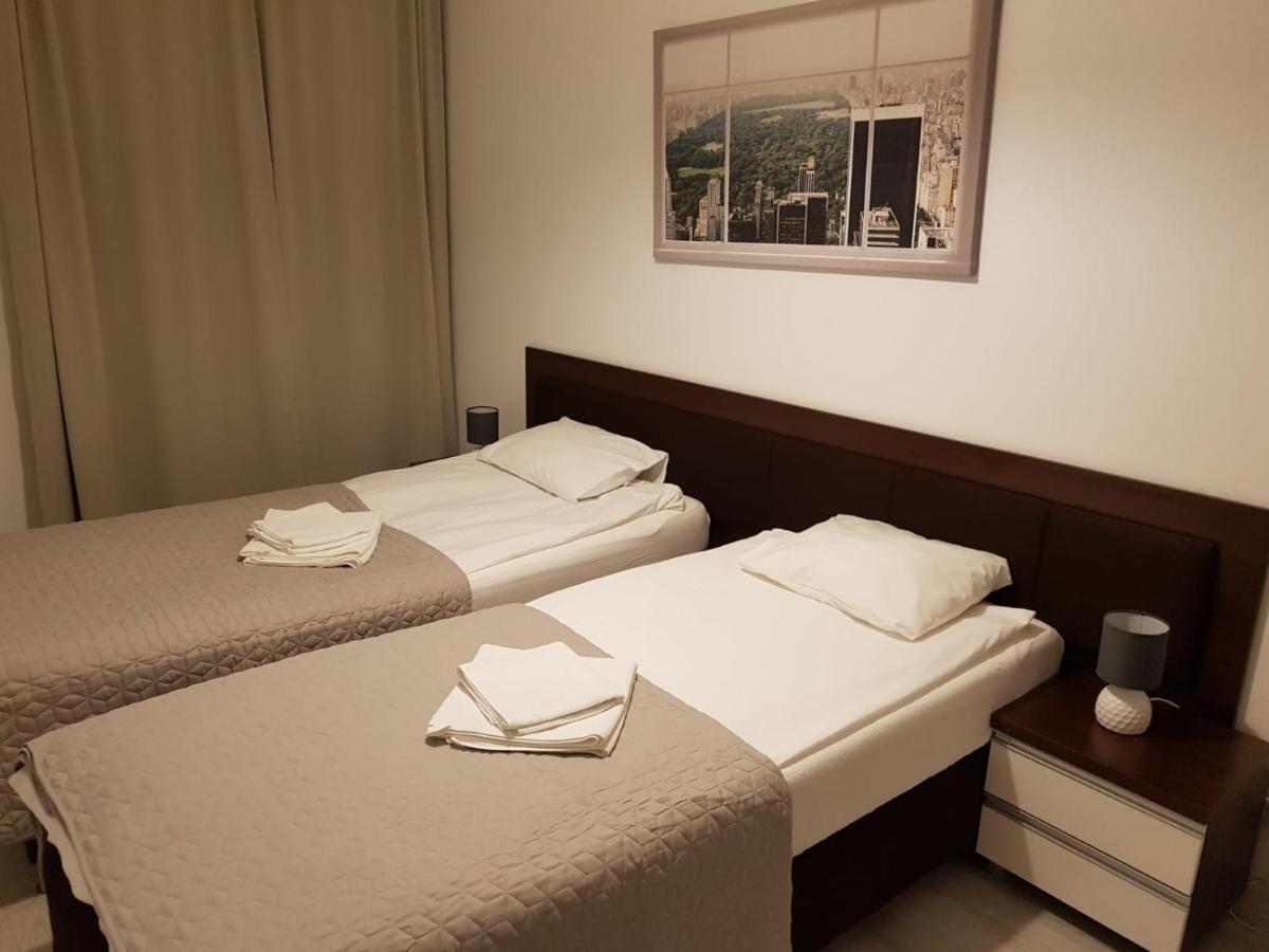 Kaja Apartamenty Legnica Exteriör bild
